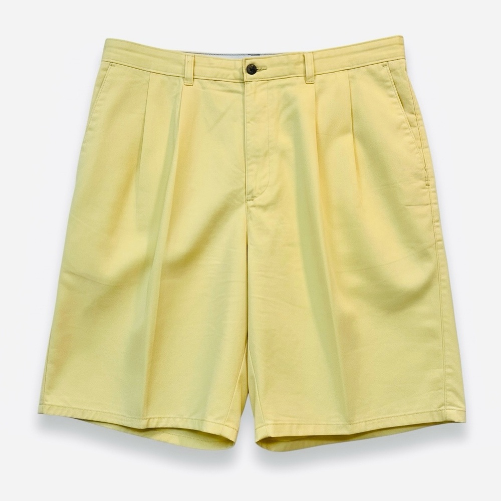 IVY CREW Classics Men's size 38 Flat Front Pleated Chino Shorts - Yellow